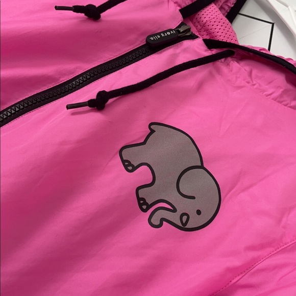 Brand new windbreaker - Picture 2 of 10